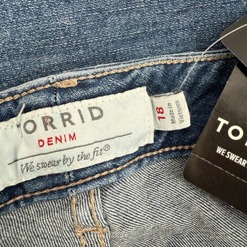 TORRID Crop Jeans Size 18 NWT Plus Skinny Davenport ‘It’s Not Love, I’m Just..’ - Picture 5 of 16